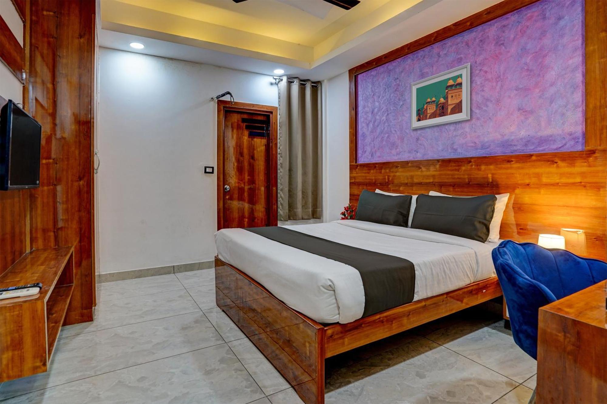 Hotel Hight Krone A Family Hotel Near Igi Airport Delhi Νέο Δελχί Εξωτερικό φωτογραφία