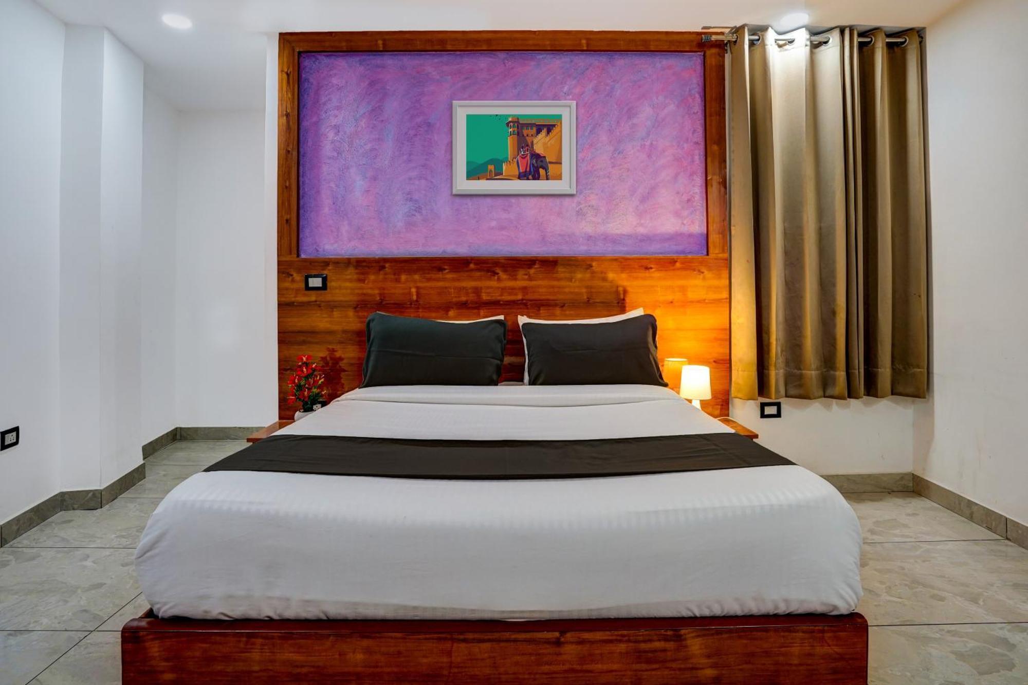 Hotel Hight Krone A Family Hotel Near Igi Airport Delhi Νέο Δελχί Εξωτερικό φωτογραφία